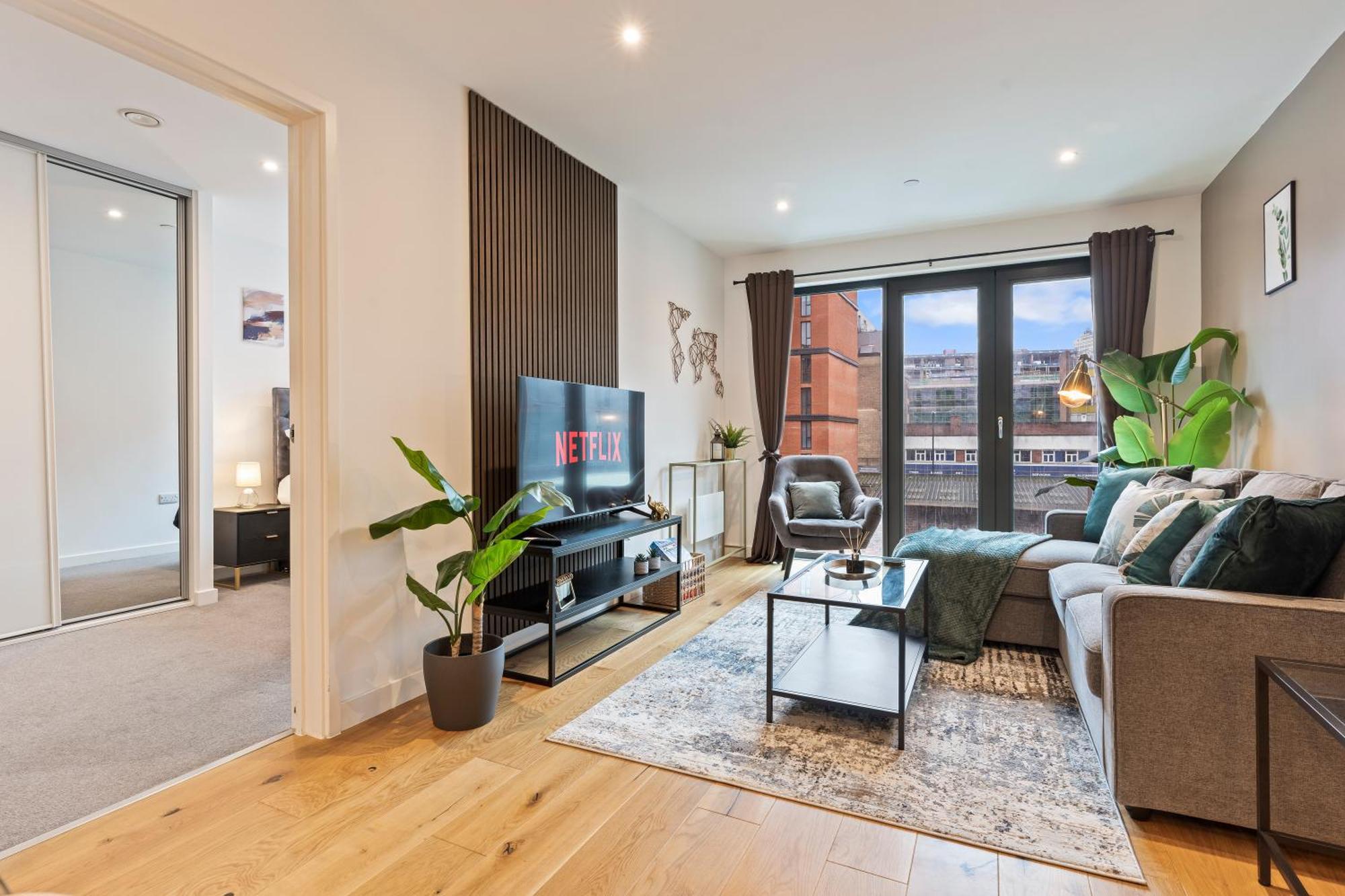Shanti Suite - 2Bed 2Bath City Centre - Wifi - Netflix- Parking- Modern- Perfect For Family, Contractors, Leisure, Business By Shanti Nights Birmingam Exterior foto
